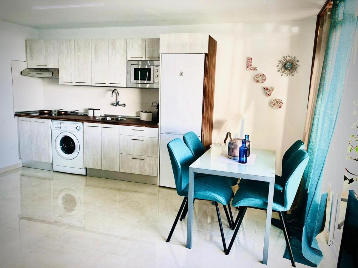 Ocean And Sun View In Palm Mar Apartment Екстериор снимка